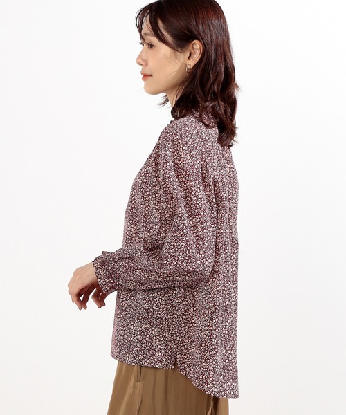 Petit Honfleur(プチオンフルール)の「プリントブラウス(シャツ/ブラウス・レディース・レッド/グリーン/ブラック・11号/9号)」の5枚目の写真