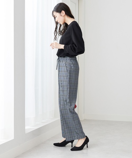 BELLUNA PLUS(ベルーナ)の「ストレッチ素材美脚ワイドパンツ60丈(その他パンツ・レディース・ブラウン系その他/ブルーグレー/グレー系その他/杢グレー・LARGE/X-LARGE/SMALL/MEDIUM)」の6枚目の写真