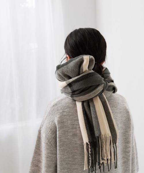 welleg（ウェレッグ）の「幅たっぷり 大判チェックストール（ストール/ショール・レディース・ブラウン系/イエロー系/ブルー系/グレー系/アイボリー系/ベージュ系/グリーン系・フリー）」の16枚目の写真