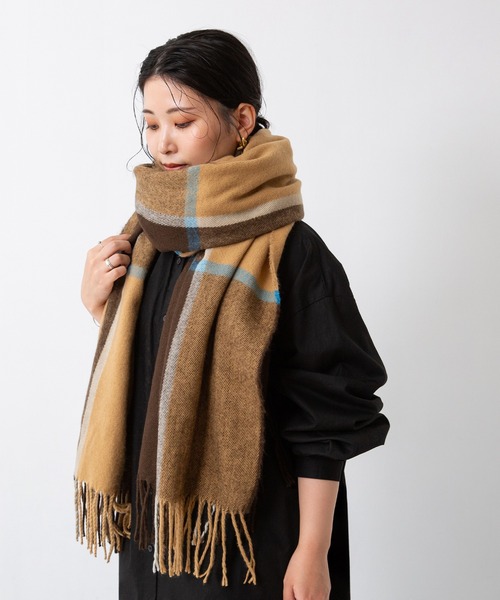 welleg（ウェレッグ）の「幅たっぷり 大判チェックストール（ストール/ショール・レディース・ブラウン系/イエロー系/ブルー系/グレー系/アイボリー系/ベージュ系/グリーン系・フリー）」の17枚目の写真