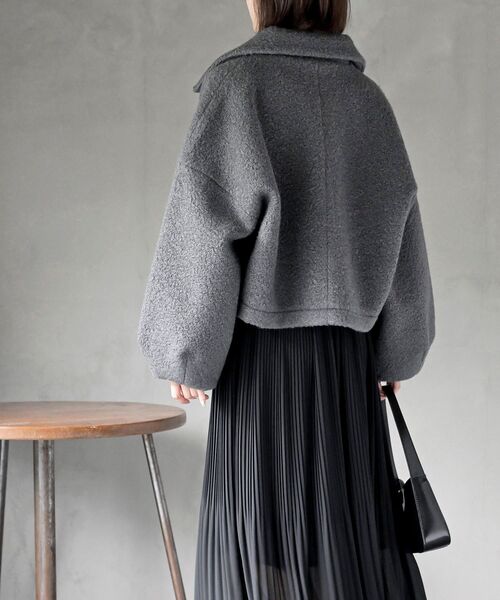 rps(アールピーエス)の「ボリューム袖ZIPジャケット(その他アウター・レディース・アイボリー/グレイッシュベージュ/ブラック/チャコールグレー・フリー)」の6枚目の写真