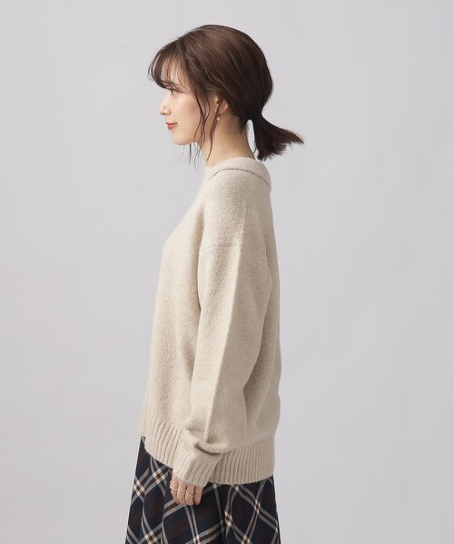 SHOO・LA・RUE（シューラルー）の「◆すっきり見え 衿付き ふわふわ ゆったりニット（ニット/セーター・レディース・オフホワイト/ネイビー/ベージュ・00）」の20枚目の写真