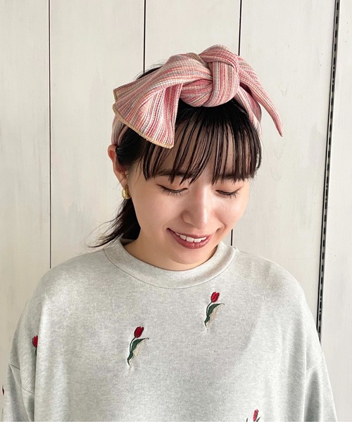 Casselini(キャセリーニ)の「Casselini(キャセリーニ)ビッグリボンメロウヘアバンド(ヘアバンド・レディース・レッド/パープル・FREE)」の17枚目の写真