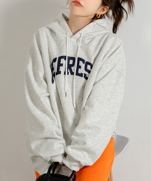 DAY CLOSET(デイ クローゼット)の「レディース 長袖ルーズシルエット英字フードロゴスウェット(スウェット・レディース・レッド/ネイビー/杢グレー・FREE)」の5枚目の写真