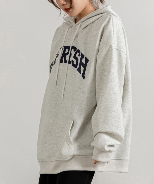 DAY CLOSET(デイ クローゼット)の「レディース 長袖ルーズシルエット英字フードロゴスウェット(スウェット・レディース・レッド/ネイビー/杢グレー・FREE)」の6枚目の写真