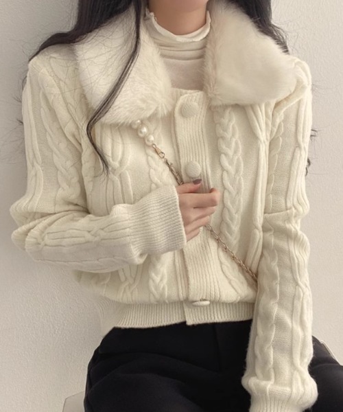 Vipoa(ヴィポア)の「fur collar retro cable knit cardigan(カーディガン/ボレロ・レディース・アイボリー/ブラック/ベージュ・FREE)」の2枚目の写真