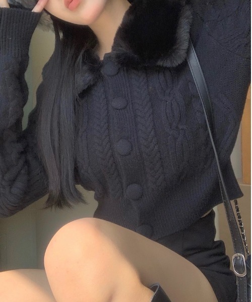 Vipoa(ヴィポア)の「fur collar retro cable knit cardigan(カーディガン/ボレロ・レディース・アイボリー/ブラック/ベージュ・FREE)」の22枚目の写真
