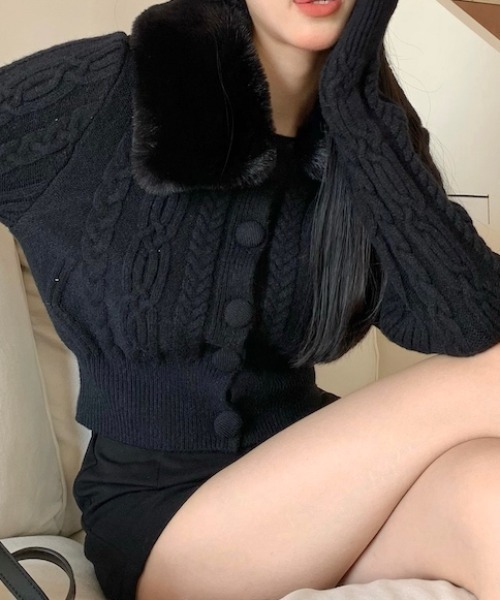 Vipoa(ヴィポア)の「fur collar retro cable knit cardigan(カーディガン/ボレロ・レディース・アイボリー/ブラック/ベージュ・FREE)」の14枚目の写真