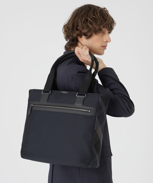 BLACK LABEL CRESTBRIDGE(ブラックレーベル・クレストブリッジ)の「コーデュラバリスティックスリムトート(トートバッグ・メンズ・ブラック/ネイビー・FREE)」の15枚目の写真