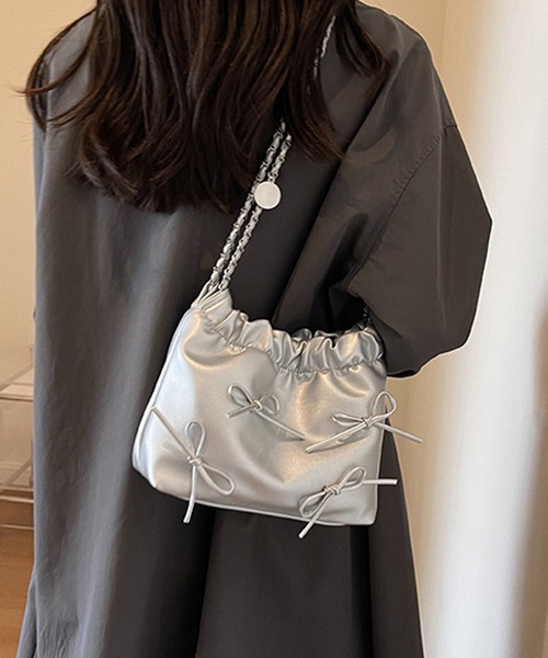 SHEPP（シープ）の「リボン付き チェーン 巾着ミニショルダー（ショルダーバッグ・レディース・シルバー/ピンク/アイボリー/ブラック・FREE/F）」の7枚目の写真