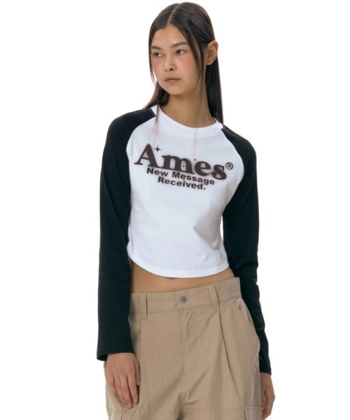 AMESWORLDWIDE(アメスワールドワイド)の「A'GEM/9 × .kom『AMES WORLDWIDE/アメスワールドワイド』ROUND HEM RAGLAN LS TEE/ラウンドヘムラグランロングスリーブ(Tシャツ/カットソー・レディース・ホワイト/グレー/ブルー・FREE)」の6枚目の写真