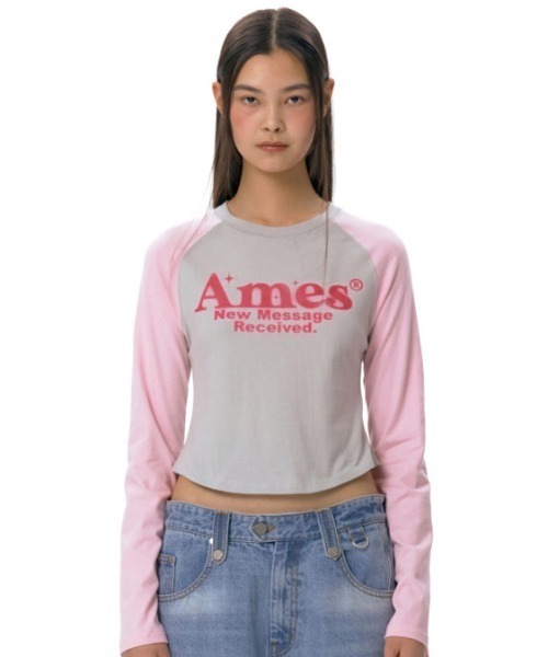 AMESWORLDWIDE(アメスワールドワイド)の「A'GEM/9 × .kom『AMES WORLDWIDE/アメスワールドワイド』ROUND HEM RAGLAN LS TEE/ラウンドヘムラグランロングスリーブ(Tシャツ/カットソー・レディース・ホワイト/グレー/ブルー・FREE)」の7枚目の写真