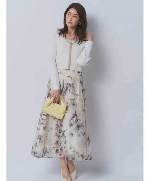 JUSGLITTY(ジャスグリッティー)の「シアーフラワープリントスカート(スカート・レディース・ライトブルー/ベージュ・2/0/1)」の5枚目の写真