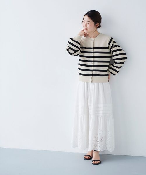 le.coeur blanc（ルクールブラン）の「パールボタンボリュームスリーブカーディガン（カーディガン/ボレロ・レディース・ホワイト系その他2/ブルー系その他4/イエロー系その他・38）」の11枚目の写真