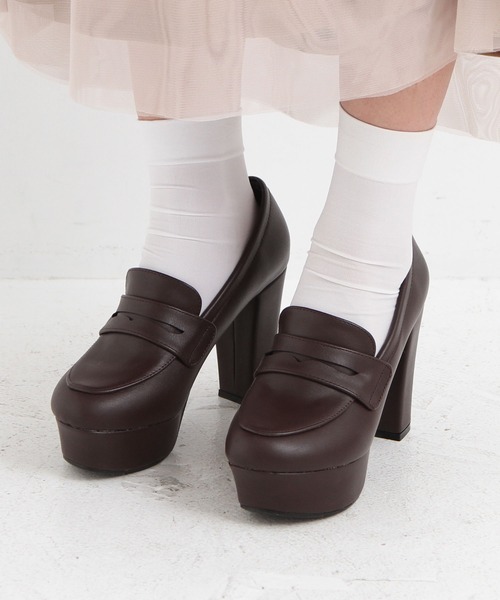 Newlyme（ニューリーミー）の「10.5cmヒール美脚ローファーパンプス（パンプス・レディース・ブラウン/ブラック/オフホワイト・23cm/22.5cm/22cm/25.5cm/25cm/24.5cm/24cm/23.5cm/26cm）」の7枚目の写真