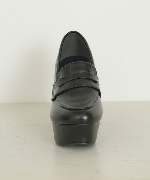 Newlyme（ニューリーミー）の「10.5cmヒール美脚ローファーパンプス（パンプス・レディース・ブラウン/ブラック/オフホワイト・23cm/22.5cm/22cm/25.5cm/25cm/24.5cm/24cm/23.5cm/26cm）」の12枚目の写真