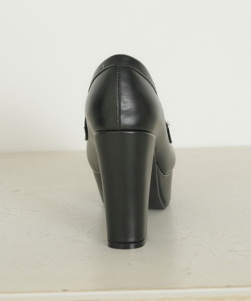 Newlyme（ニューリーミー）の「10.5cmヒール美脚ローファーパンプス（パンプス・レディース・ブラウン/ブラック/オフホワイト・23cm/22.5cm/22cm/25.5cm/25cm/24.5cm/24cm/23.5cm/26cm）」の5枚目の写真