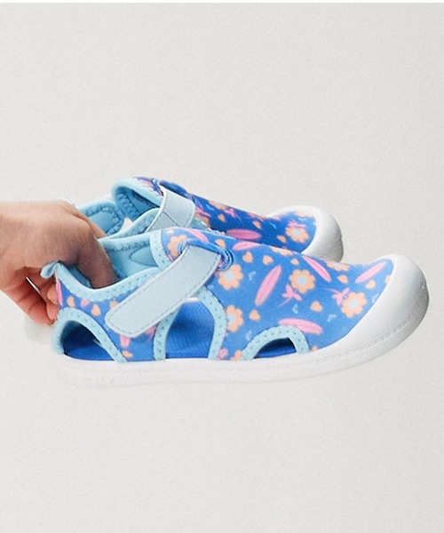 ROXY（ロキシー）の「ROXY/ロキシー キッズ サンダル テニワヒ グローム 公園 海 川 山 AROS600012（サンダル・キッズ・ブルー系その他/ピンク系その他・12.0cm/14.0cm/16.0cm）」の6枚目の写真