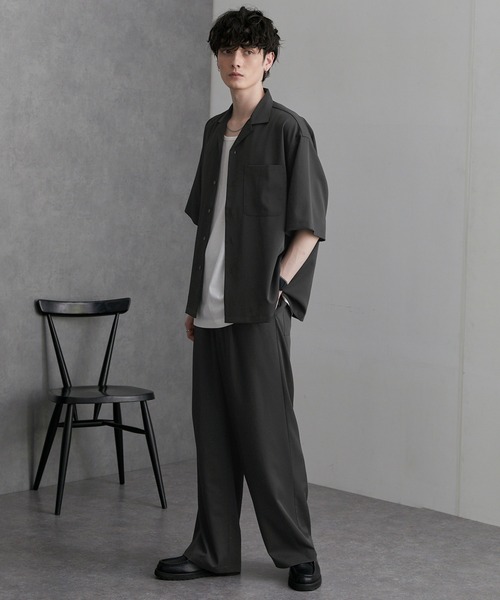 MONO-MART（モノマート）の「【セットアップ】綾トロミ オーバーサイズ 半袖オープンカラーシャツ＋ワイドイージーパンツ（セットアップ・メンズ・グレイッシュベージュ/ダークネイビー/ブラック/チャコールグレー/ライトグレー/モカ/ブルーグリーン/アイボリー・M/L）」の16枚目の写真