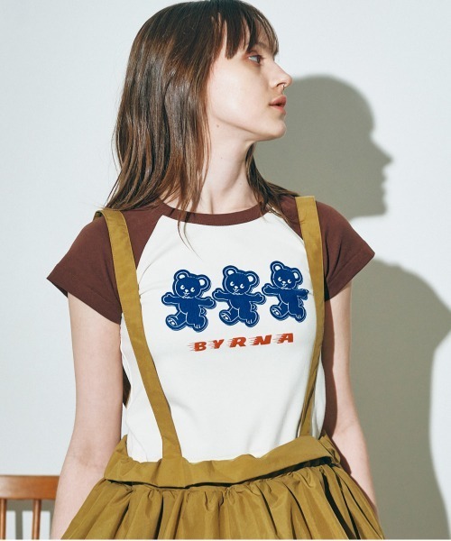 RNA(アールエヌエー)の「M2236 3匹の熊ちびラグランT(Tシャツ/カットソー・レディース・マスタード/ホワイト/ホワイト×ネイビー・MEDIUM)」の1枚目の写真
