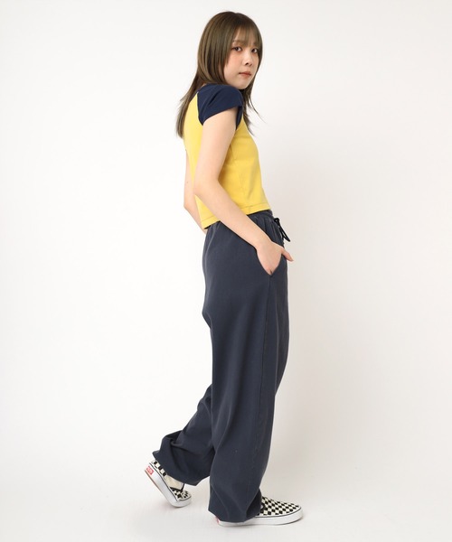 RNA(アールエヌエー)の「M2236 3匹の熊ちびラグランT(Tシャツ/カットソー・レディース・マスタード/ホワイト/ホワイト×ネイビー・MEDIUM)」の11枚目の写真