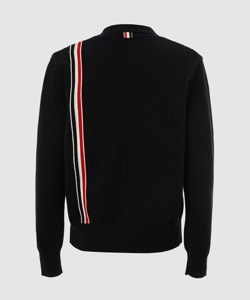 THOM BROWNE（トムブラウン）の「JERSEY STITCH RELAXED FIT V NECK CARDIGAN IN COTTON W/ RWB STRIPE INTARSIA（カーディガン/ボレロ・メンズ・ネイビー・2/1）」の2枚目の写真
