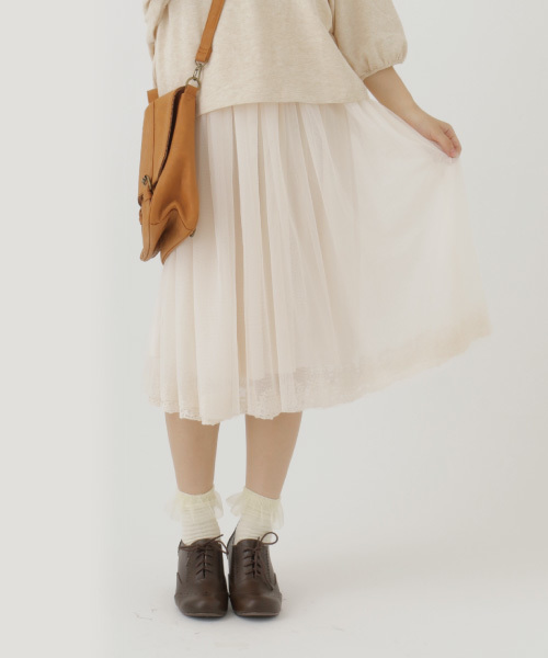 earth music&ecology（アースミュージックアンドエコロジー）の「裾レースチュールミディスカート（スカート・レディース・ネイビー/アイボリー/ピンクベージュ・FREE）」の5枚目の写真