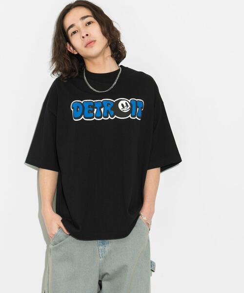 WEGO(ウィゴー)の「WEGO/アクセ付きグラフィックT(Tシャツ/カットソー・メンズ・グリーン/ホワイト/ブラック/ブラック系その他/ホワイト系その他・MEDIUM/LARGE)」の21枚目の写真