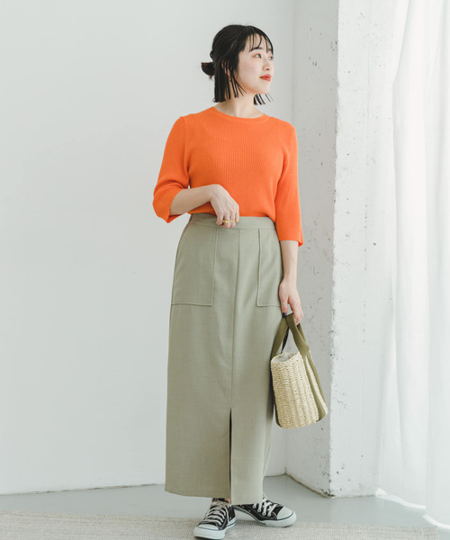 ITEMS URBANRESEARCH（アイテムズ アーバンリサーチ）の「クルーネックリブニット（ニット/セーター・レディース・オレンジ/チャコールグレー/グレー系その他・FREE）」の21枚目の写真