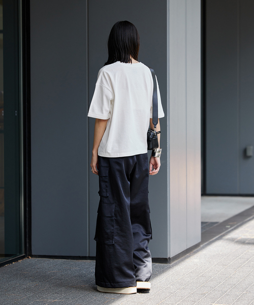 JOURNAL STANDARD（ジャーナルスタンダード）の「《追加2》汗ジミ防止天竺ロールアップT（Tシャツ/カットソー・レディース・ホワイト/ブラック/グレー/イエロー/グリーン・FREE）」の13枚目の写真