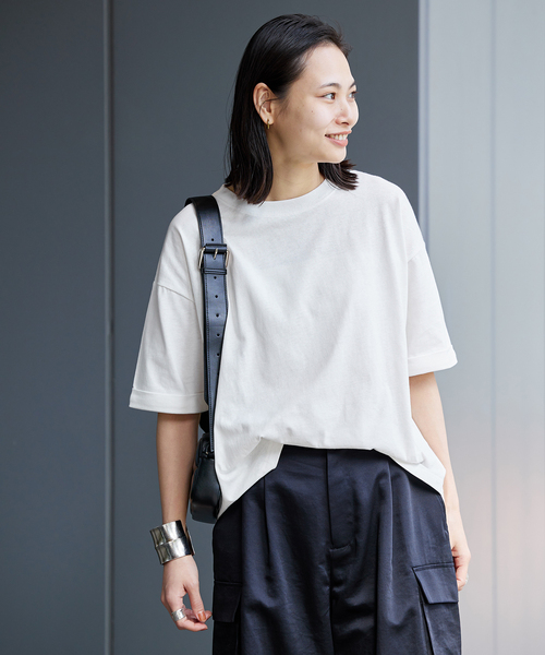 JOURNAL STANDARD（ジャーナルスタンダード）の「《追加2》汗ジミ防止天竺ロールアップT（Tシャツ/カットソー・レディース・ホワイト/ブラック/グレー/イエロー/グリーン・FREE）」の12枚目の写真