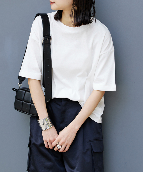 JOURNAL STANDARD（ジャーナルスタンダード）の「《追加2》汗ジミ防止天竺ロールアップT（Tシャツ/カットソー・レディース・ホワイト/ブラック/グレー/イエロー/グリーン・FREE）」の11枚目の写真