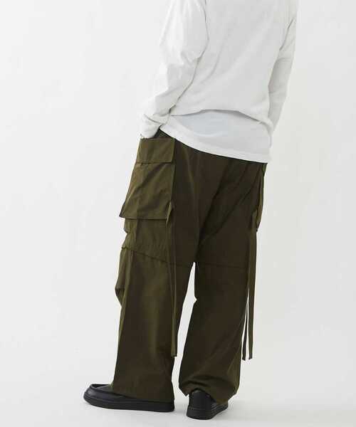 CONVERSE TOKYO(コンバーストウキョウ)の「2WAY DETACHABLE MILITARY WIDE CARGO PANTS(カーゴパンツ・レディース・オリーブ/ブラック/ベージュ/ネイビー/カーキ・SMALL/MEDIUM)」の5枚目の写真