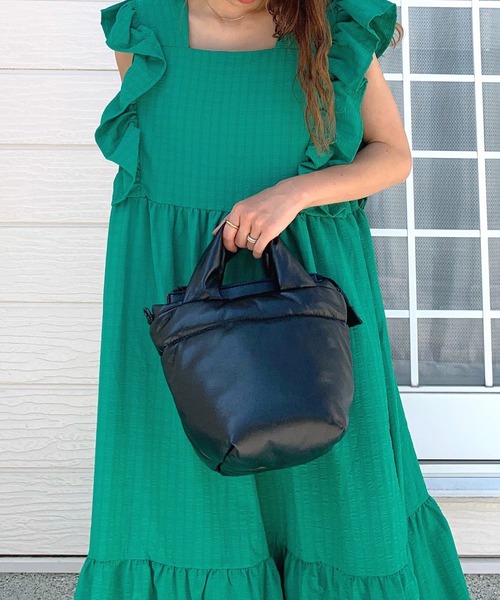 Q（キュー）の「袖フリルティアードワンピ（ワンピース・レディース・グリーン/ブラック・MEDIUM）」の3枚目の写真