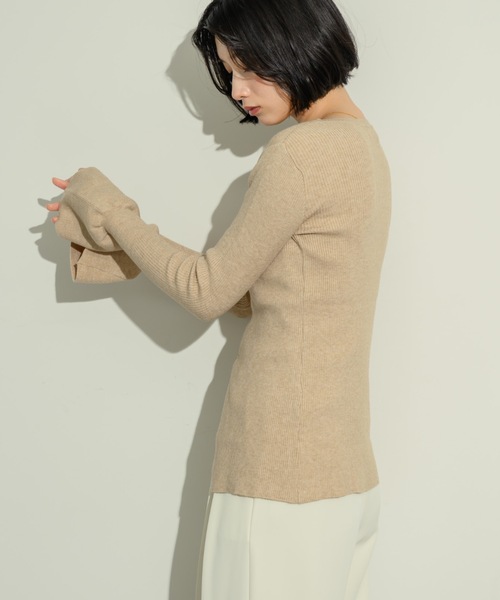 NEUNA(ヌナ)の「フロントホックトップス(カーディガン/ボレロ・レディース・グリーン/アイボリー/グレー/ベージュ/ブラック・FREE)」の9枚目の写真