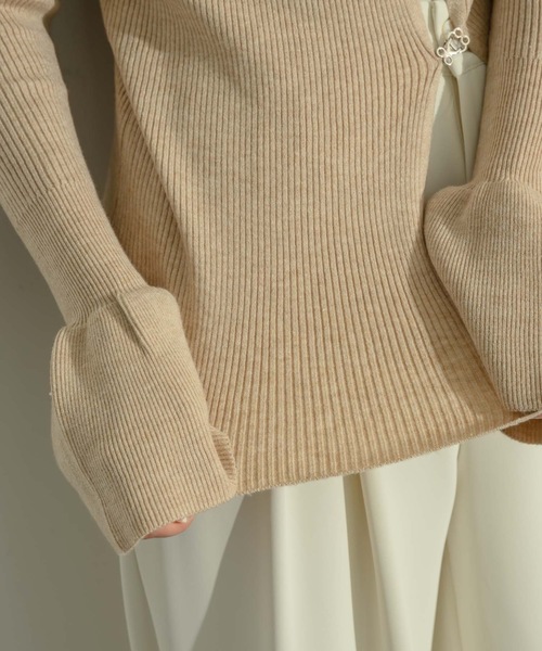 NEUNA(ヌナ)の「フロントホックトップス(カーディガン/ボレロ・レディース・グリーン/アイボリー/グレー/ベージュ/ブラック・FREE)」の14枚目の写真