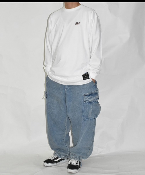 DOUBLE STEAL（ダブルスティール）の「DBSL筆記体刺繍 長袖Tシャツ（Tシャツ/カットソー・メンズ・ブラック/ホワイト・LARGE/X-LARGE/MEDIUM）」の7枚目の写真