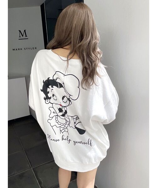 GYDA（ジェイダ）の「BETTY×GYDA Coffee BIGスウェットトップス（スウェット・レディース・ブラック/ボルドー/オフホワイト・FREE）」の2枚目の写真