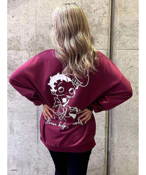 GYDA（ジェイダ）の「BETTY×GYDA Coffee BIGスウェットトップス（スウェット・レディース・ブラック/ボルドー/オフホワイト・FREE）」の3枚目の写真