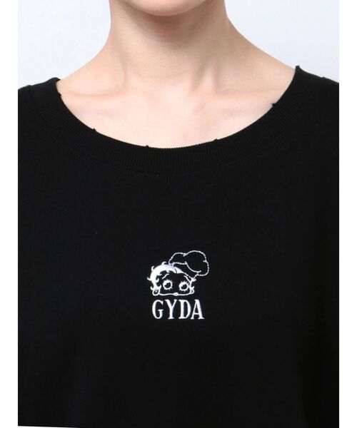 GYDA（ジェイダ）の「BETTY×GYDA Coffee BIGスウェットトップス（スウェット・レディース・ブラック/ボルドー/オフホワイト・FREE）」の12枚目の写真