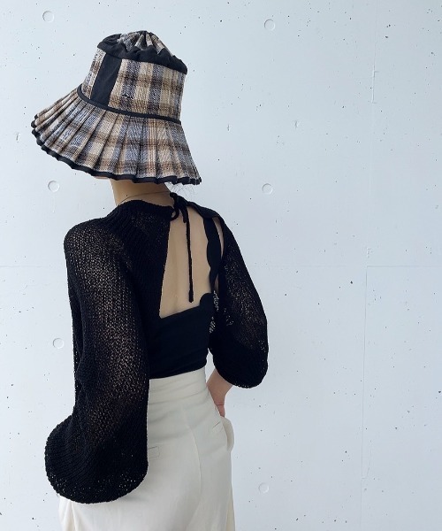 ISOOK（アイスー）の「2wayボレロカーディガン(comochi select) / バックオープン シアーニット シアートップス（カーディガン/ボレロ・レディース・ブラック・FREE）」の9枚目の写真
