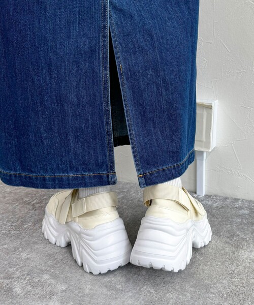 fredy emue（フレディエミュ）の「スニーカーソールメリージェーン（スニーカー・レディース・キナリ/ブラック・S/M/L）」の6枚目の写真