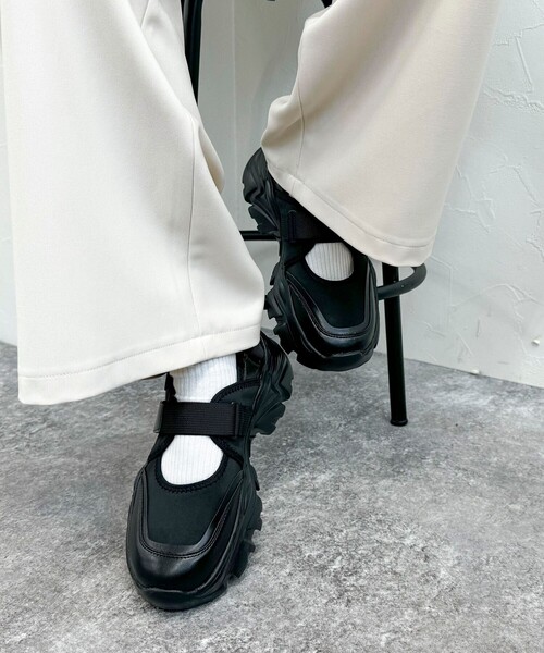 fredy emue（フレディエミュ）の「スニーカーソールメリージェーン（スニーカー・レディース・キナリ/ブラック・S/M/L）」の7枚目の写真