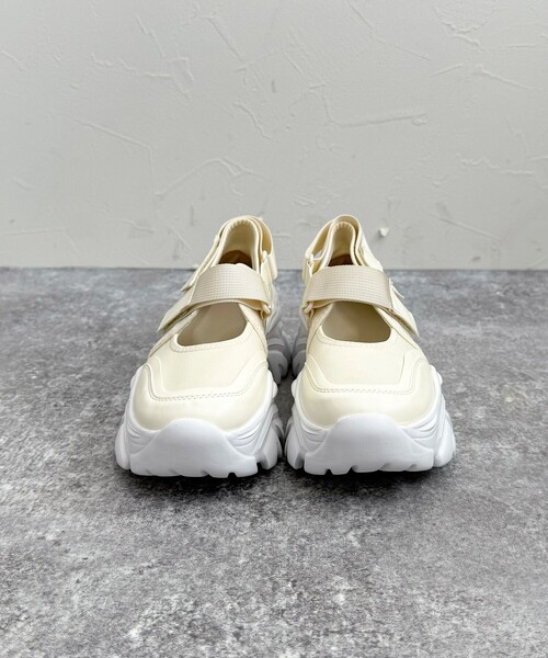 fredy emue（フレディエミュ）の「スニーカーソールメリージェーン（スニーカー・レディース・キナリ/ブラック・S/M/L）」の17枚目の写真