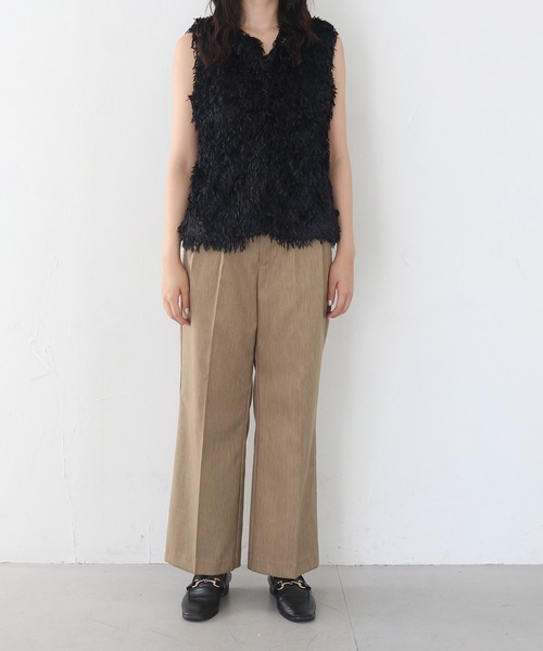 HER CLOSET(ハークローゼット)の「【vingtrois】フェザーフリンジベスト(ベスト・レディース・アイボリー/ブラック・M)」の9枚目の写真