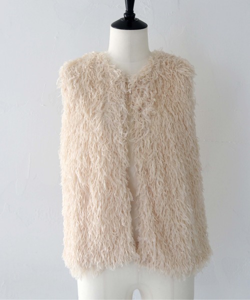 HER CLOSET(ハークローゼット)の「【vingtrois】フェザーフリンジベスト(ベスト・レディース・アイボリー/ブラック・M)」の21枚目の写真