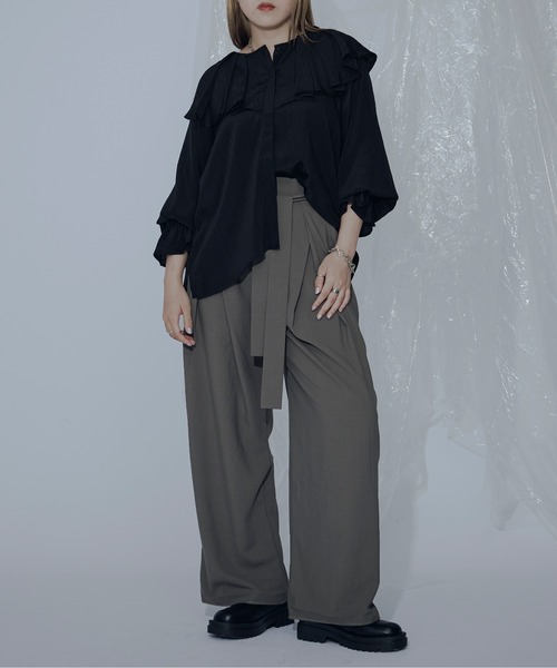 Ezick（エジック）の「BIGカラーヨウリュウプリーツブラウス（シャツ/ブラウス・レディース・ブラック/アイボリー/その他・FREE）」の11枚目の写真