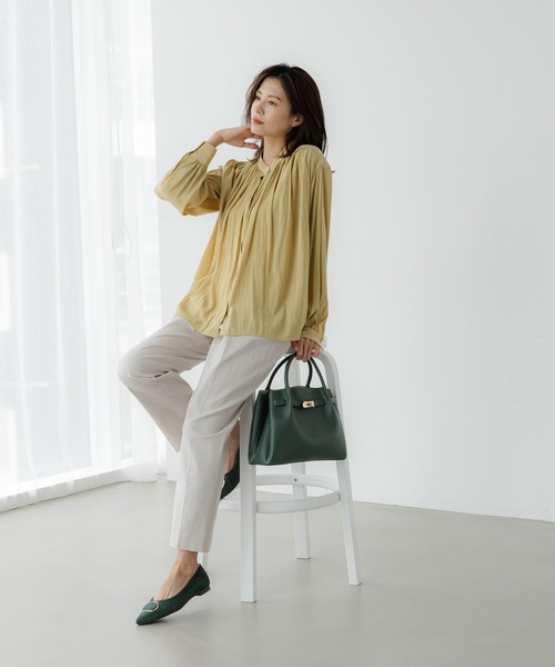 Elura（エルーラ）の「つや着映えブラウス/140935（シャツ/ブラウス・レディース・ライトブルー/ライトイエロー/ネイビー/ホワイト・LARGE/MEDIUM）」の9枚目の写真