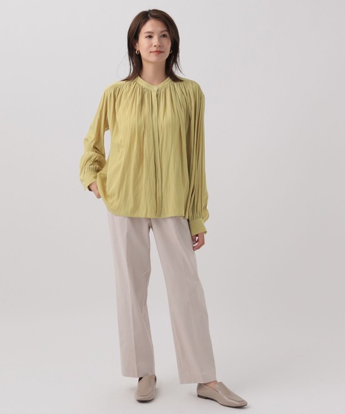 Elura（エルーラ）の「つや着映えブラウス/140935（シャツ/ブラウス・レディース・ライトブルー/ライトイエロー/ネイビー/ホワイト・LARGE/MEDIUM）」の12枚目の写真