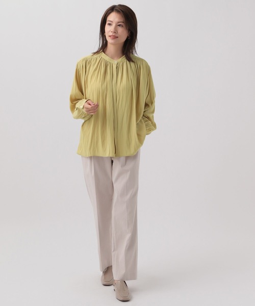 Elura（エルーラ）の「つや着映えブラウス/140935（シャツ/ブラウス・レディース・ライトブルー/ライトイエロー/ネイビー/ホワイト・LARGE/MEDIUM）」の13枚目の写真